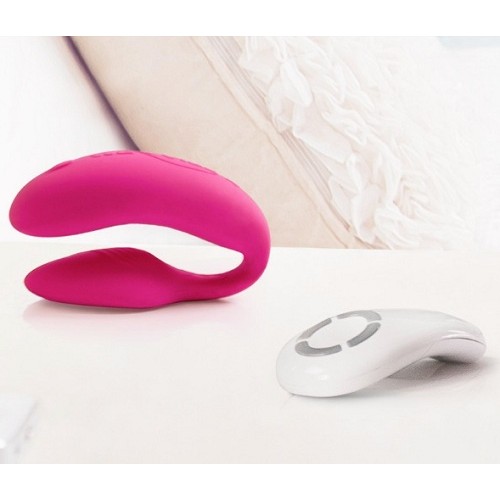 Розовый вибромассажёр для двоих We-Vibe 4