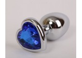 Серебристая анальная пробка с синим стразиком-сердечком - 7,5 см.